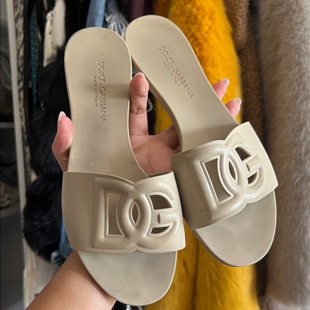 Dolce & Gabbana Cream Logo Slide Sandals